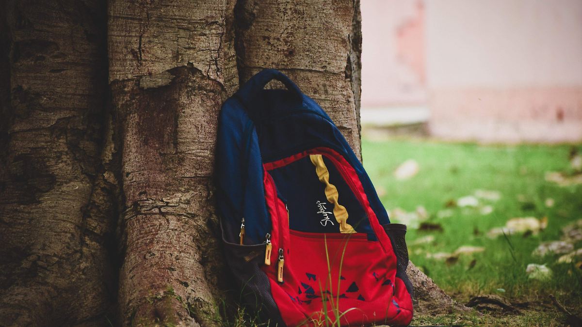 ¿Qué objetos sí le pueden confiscar a tu hijo en la operación mochila?